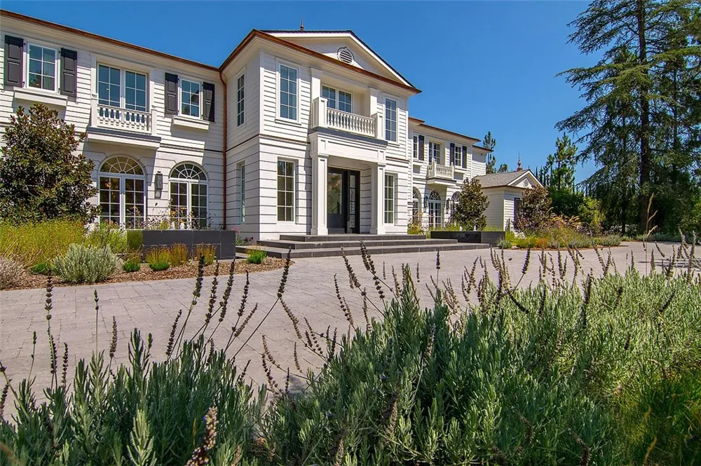 5546 JED SMITH ROAD Hidden Hills, CA 91302