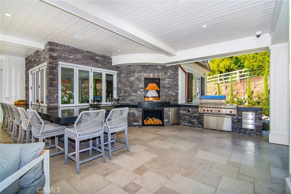5546 JED SMITH ROAD Hidden Hills, CA 91302