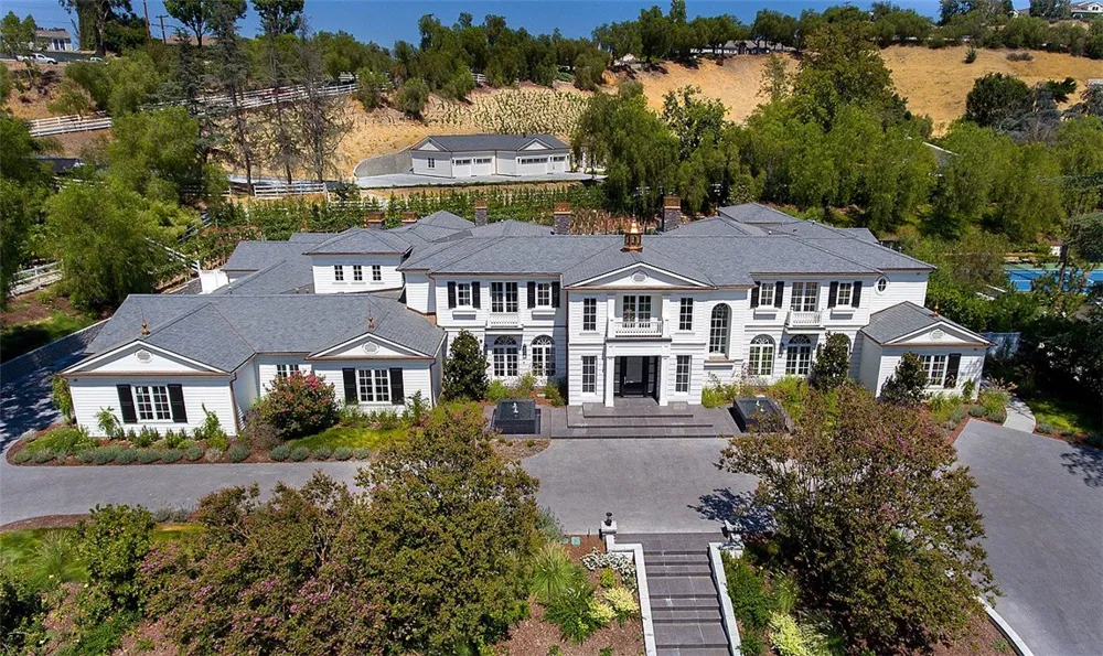 5546 JED SMITH ROAD Hidden Hills, CA 91302