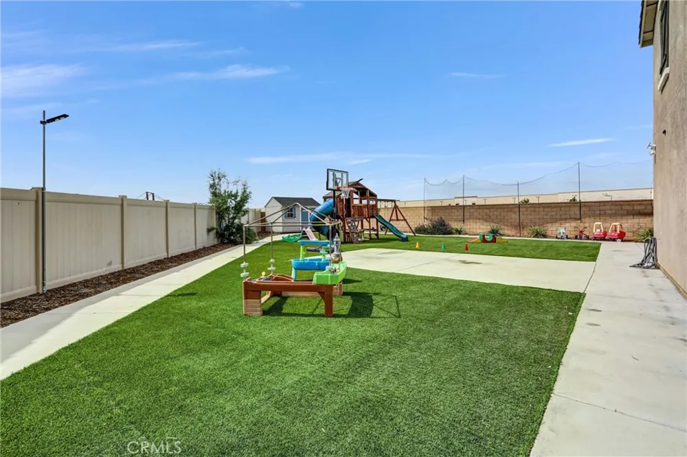 4570 Eagle Perris, CA 92571