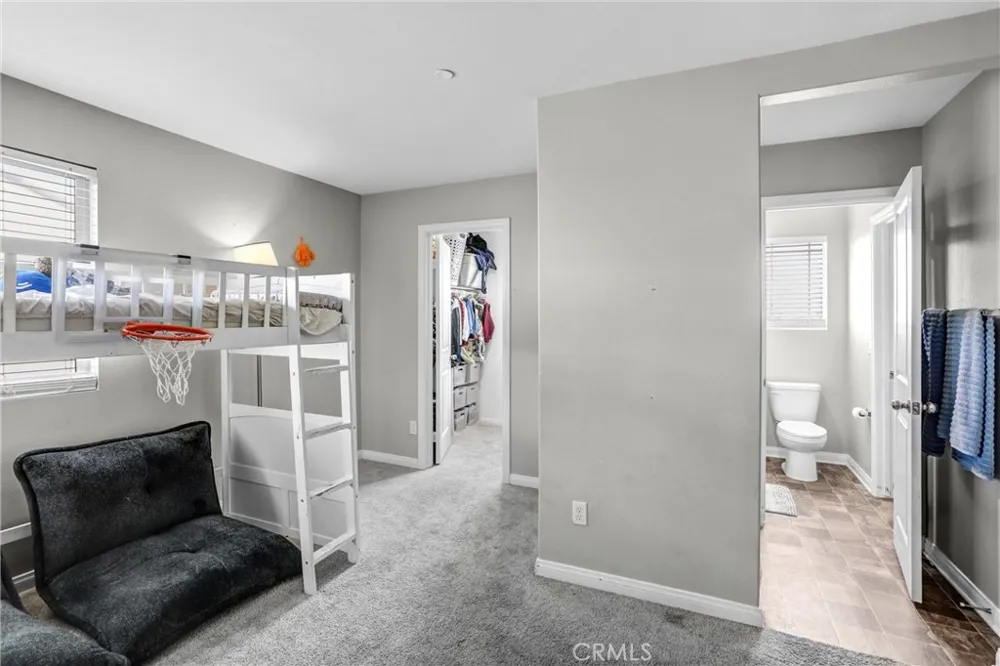 4570 Eagle Perris, CA 92571
