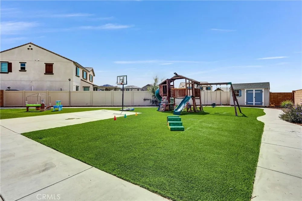 4570 Eagle Perris, CA 92571