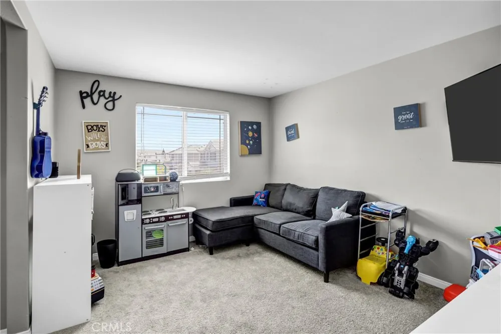4570 Eagle Perris, CA 92571