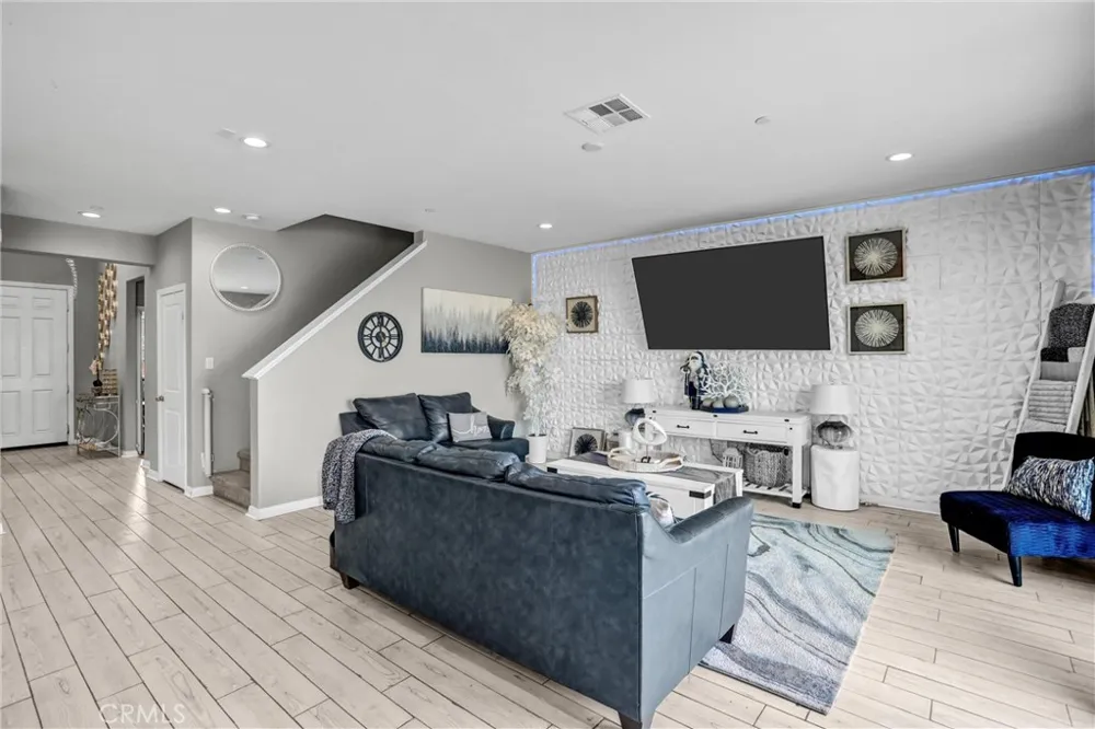 4570 Eagle Perris, CA 92571
