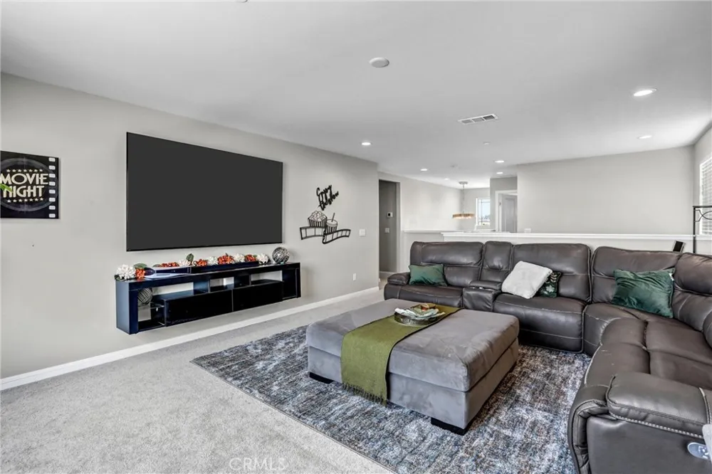 4570 Eagle Perris, CA 92571