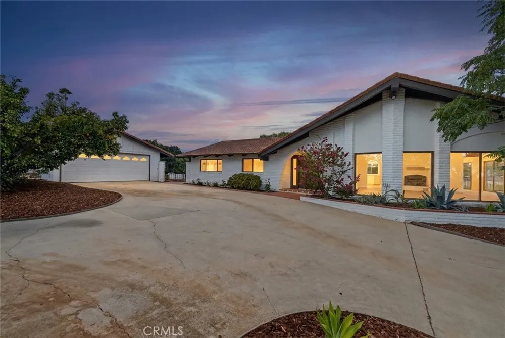 2801 E Mission Fallbrook, CA 92028
