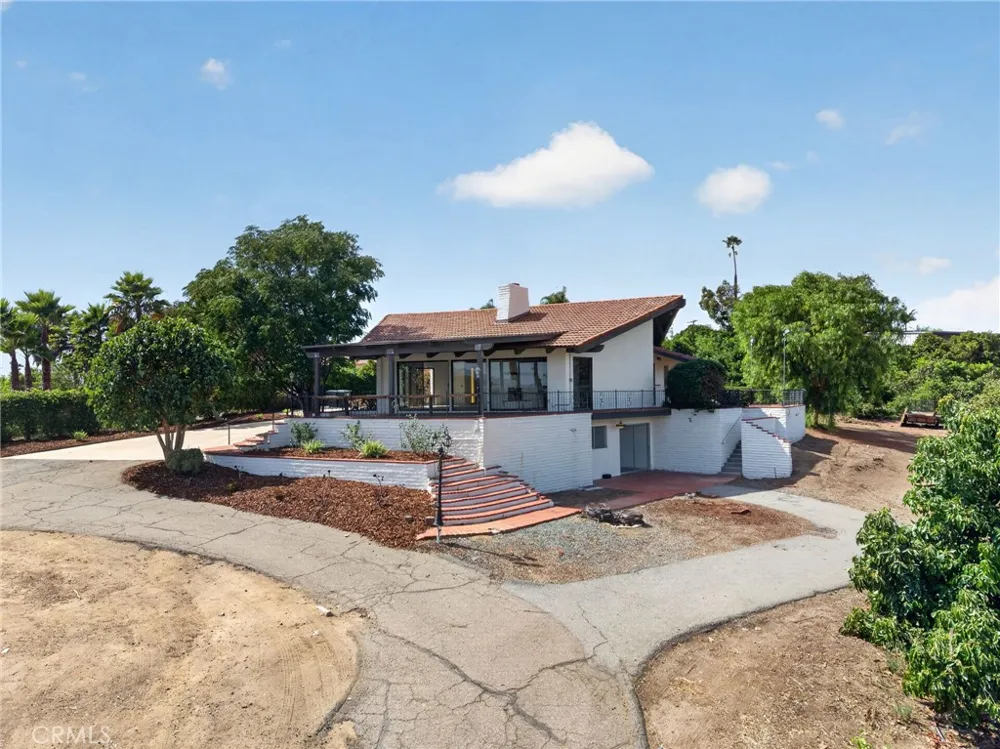2801 E Mission Fallbrook, CA 92028