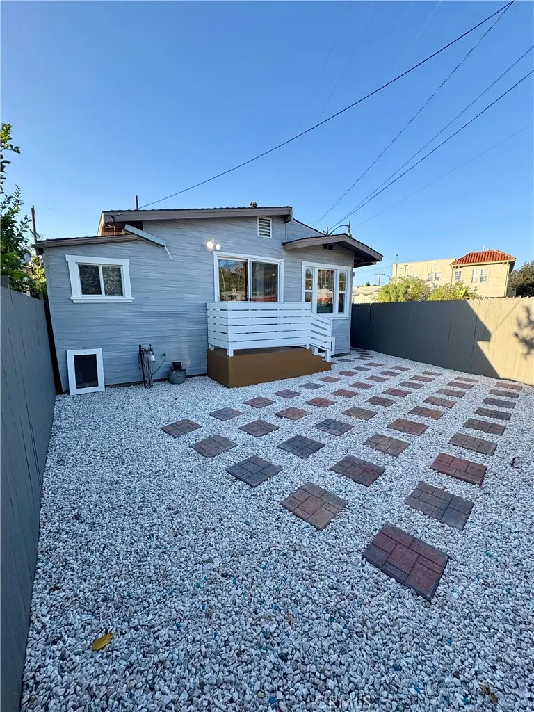 166 French Los Angeles, CA 90065