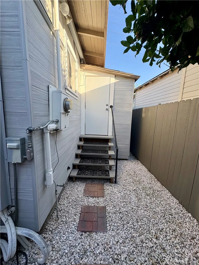 166 French Los Angeles, CA 90065
