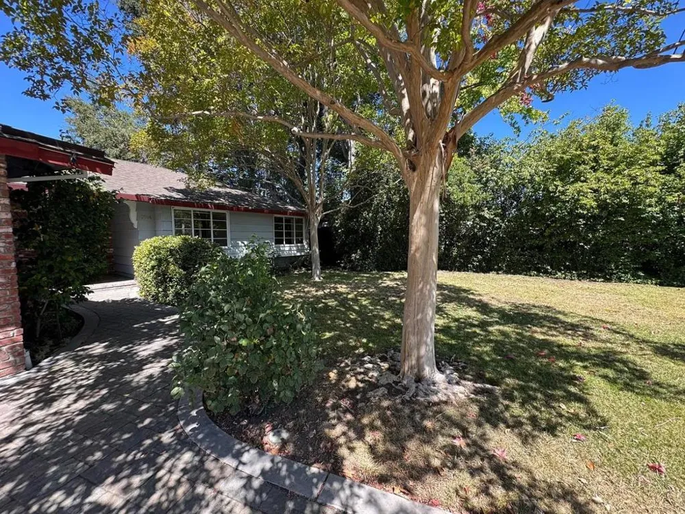 1804 Newcastle Drive Los Altos, CA 94024