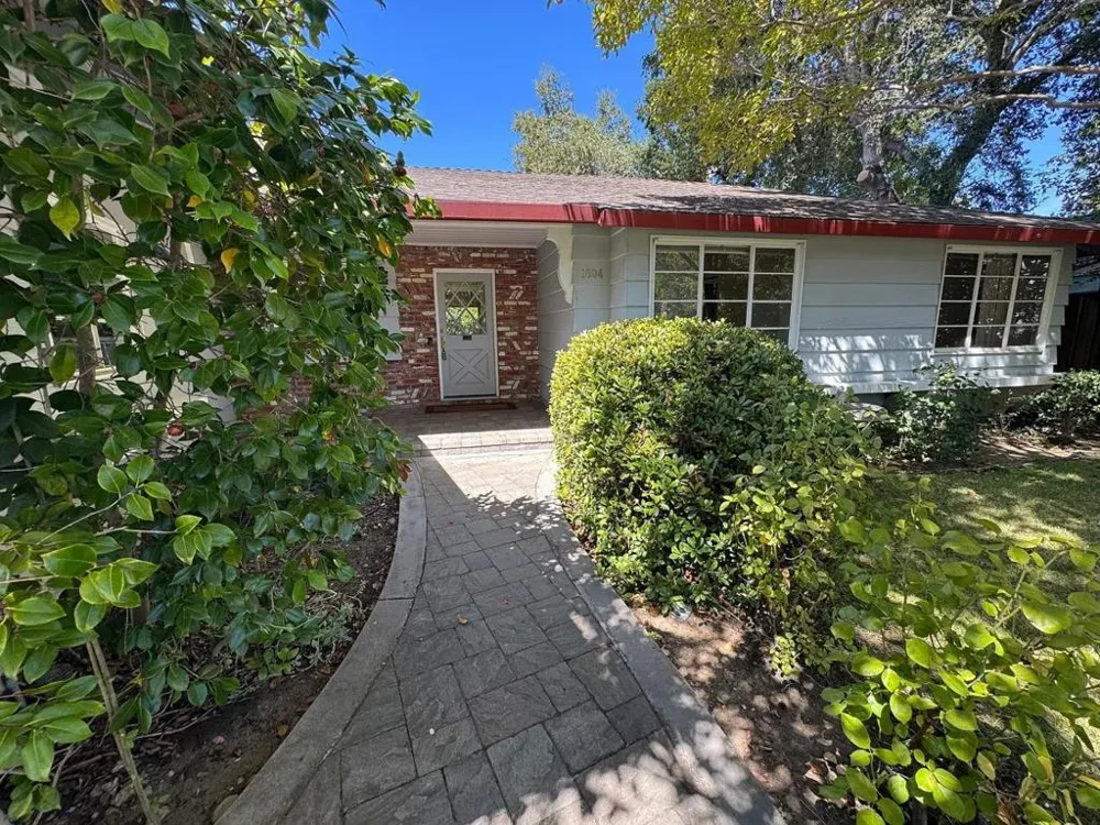 1804 Newcastle Drive Los Altos, CA 94024