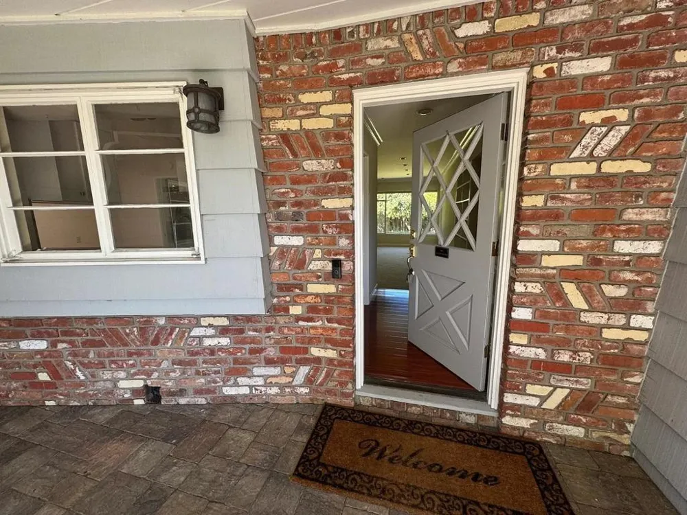 1804 Newcastle Drive Los Altos, CA 94024