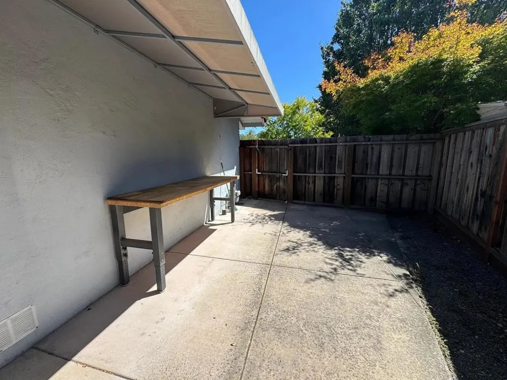 1804 Newcastle Drive Los Altos, CA 94024