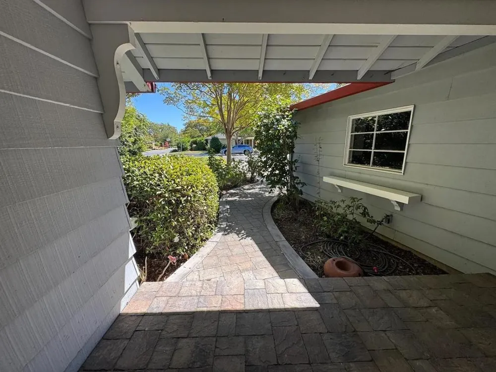 1804 Newcastle Drive Los Altos, CA 94024