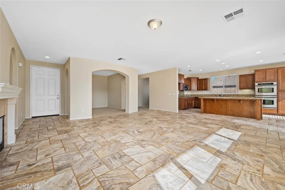 28365 Little Lake Court Menifee, CA 92585