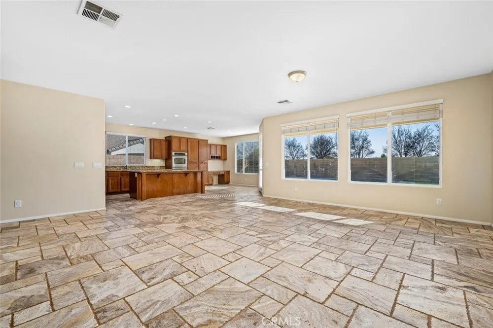 28365 Little Lake Court Menifee, CA 92585