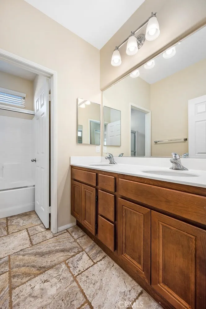 28365 Little Lake Court Menifee, CA 92585