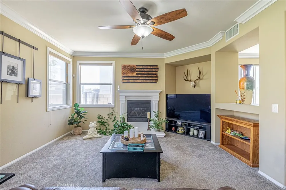 40125 Watford Way Palmdale, CA 93551