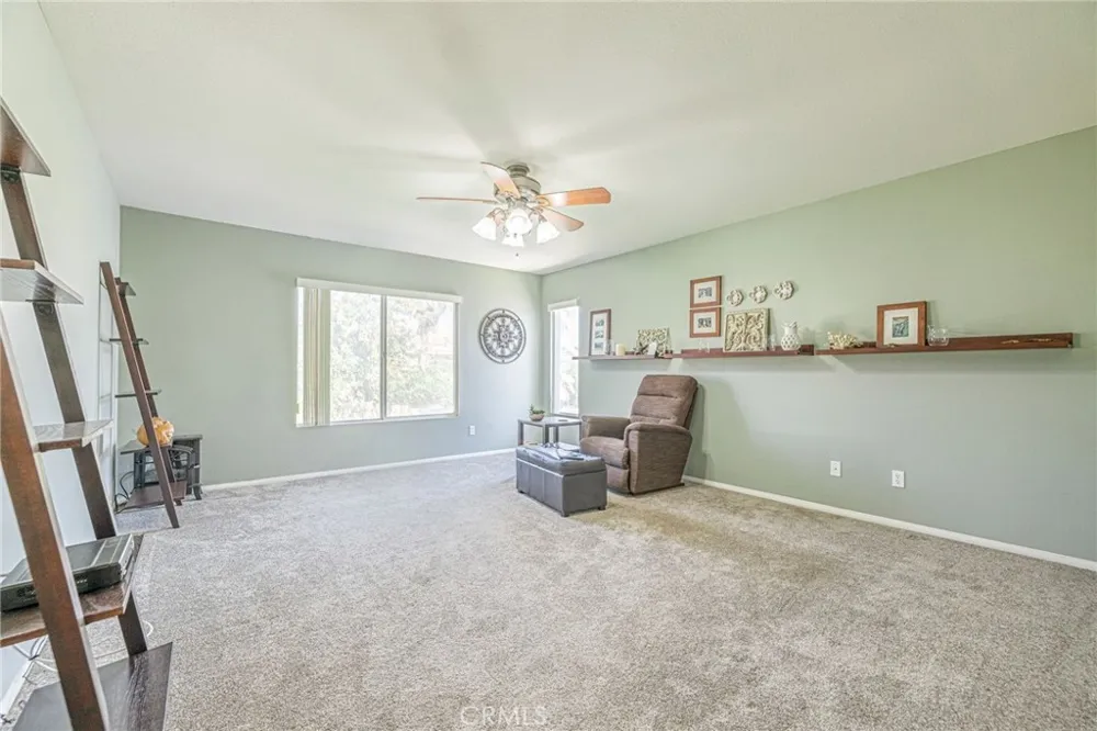 40125 Watford Way Palmdale, CA 93551