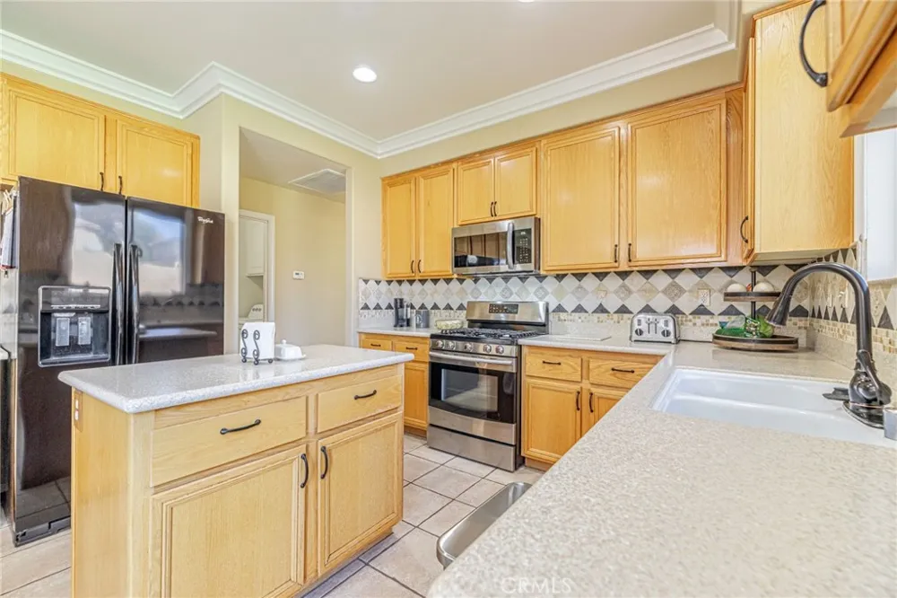 40125 Watford Way Palmdale, CA 93551