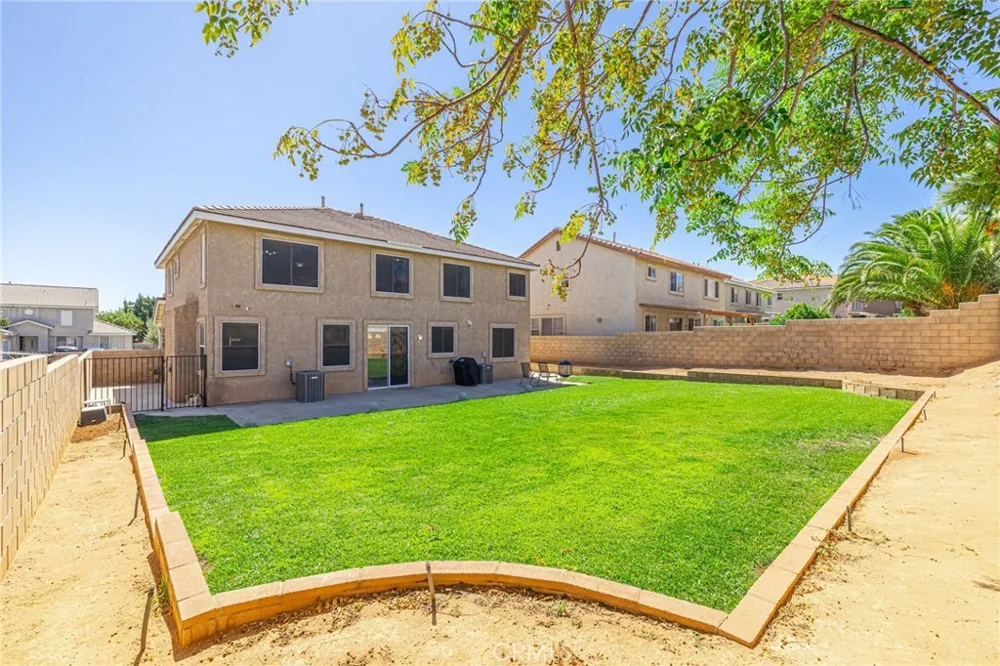 40125 Watford Way Palmdale, CA 93551
