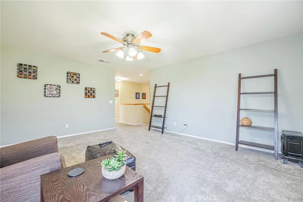 40125 Watford Way Palmdale, CA 93551