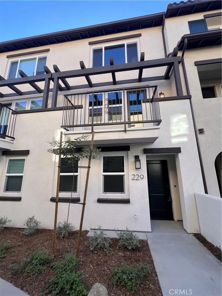 229 Stillwater Claremont, CA 91711