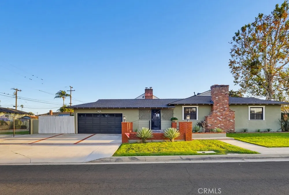 10904 La Mirada Boulevard Whittier, CA 90604
