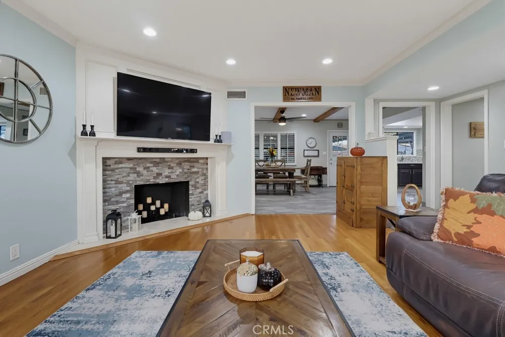 10904 La Mirada Boulevard Whittier, CA 90604