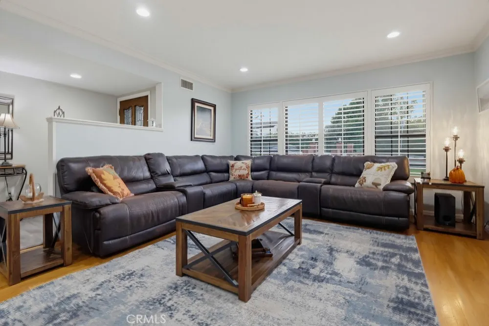 10904 La Mirada Boulevard Whittier, CA 90604