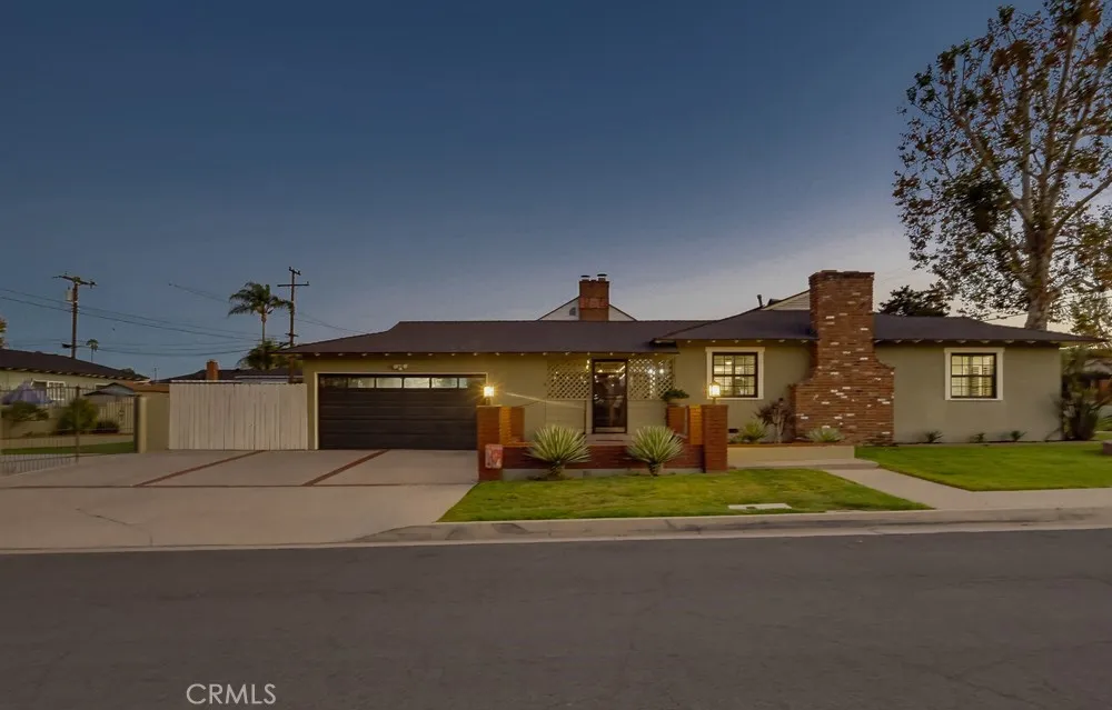 10904 La Mirada Boulevard Whittier, CA 90604