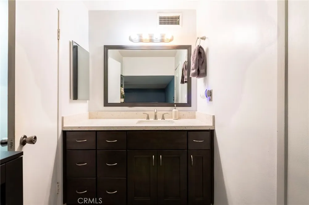 991 S Idaho Street #113 La Habra, CA 90631