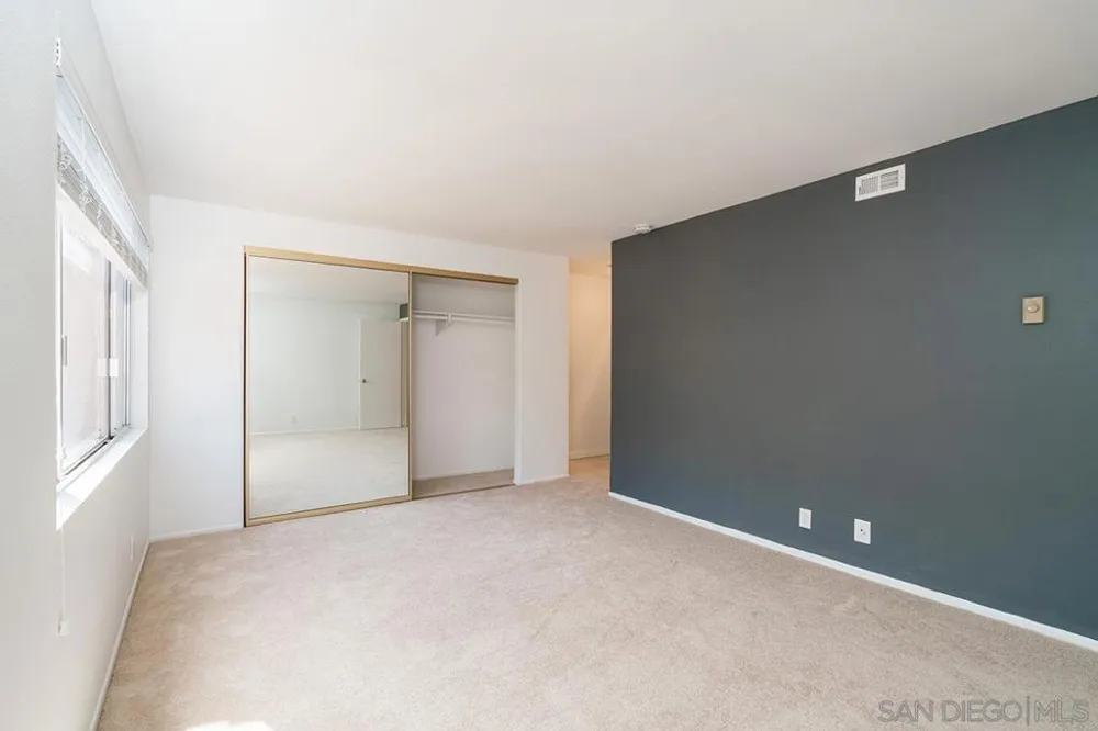 8268 Gilman Dr #9 La Jolla, CA 92037
