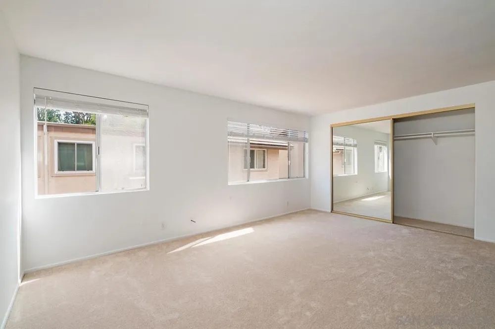8268 Gilman Dr #9 La Jolla, CA 92037
