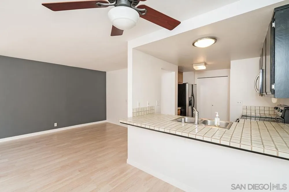 8268 Gilman Dr #9 La Jolla, CA 92037