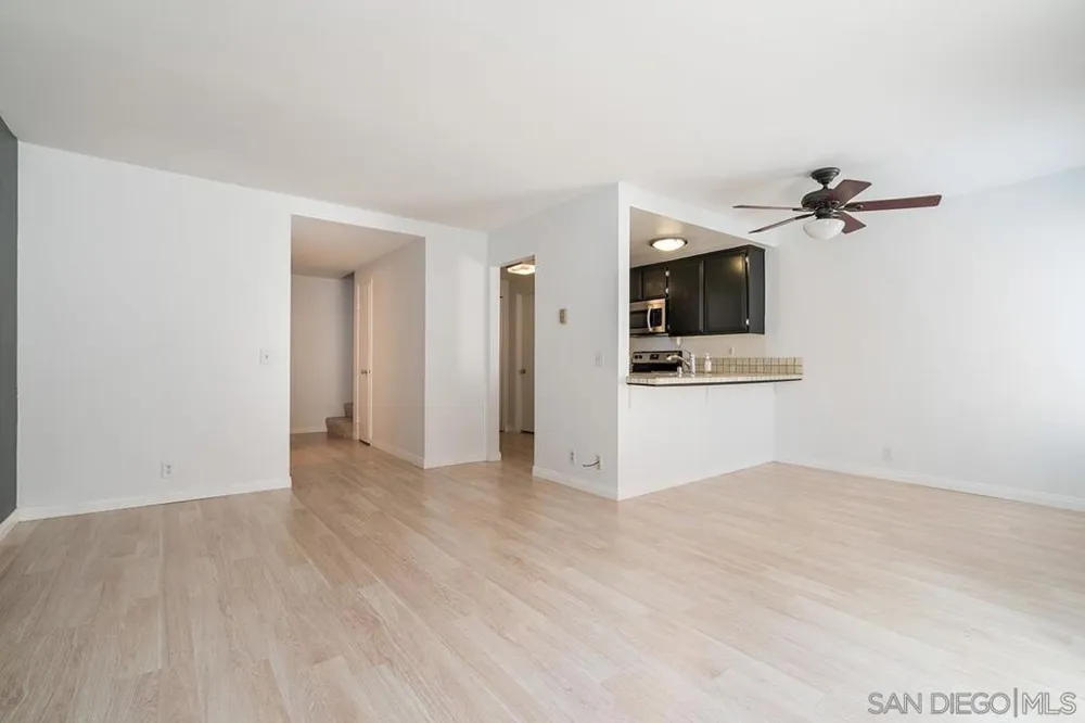 8268 Gilman Dr #9 La Jolla, CA 92037