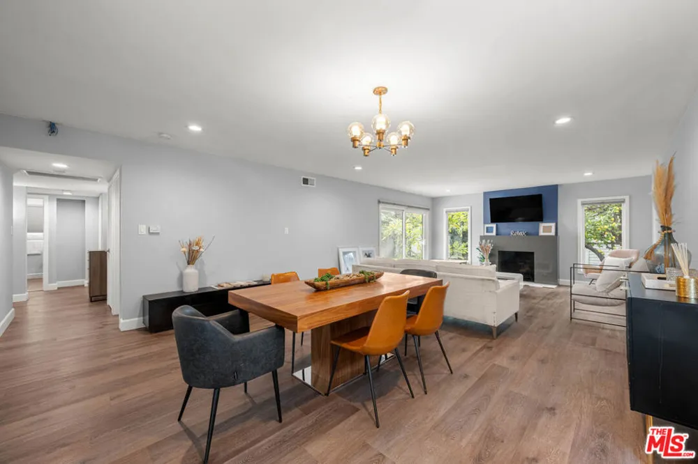 14034 Valerio Street Van Nuys, CA 91405