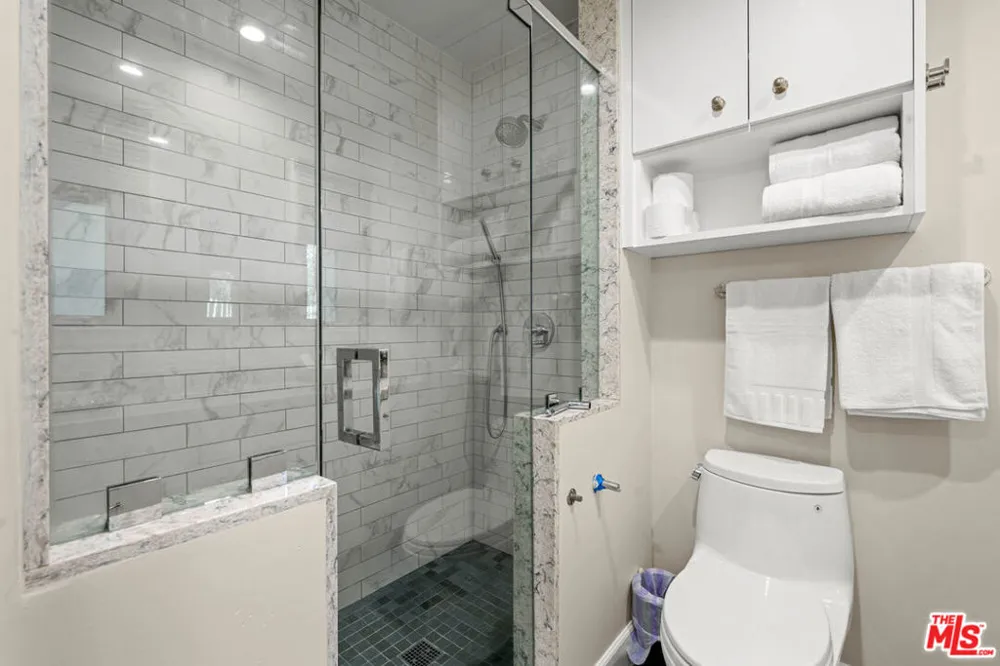 14034 Valerio Street Van Nuys, CA 91405