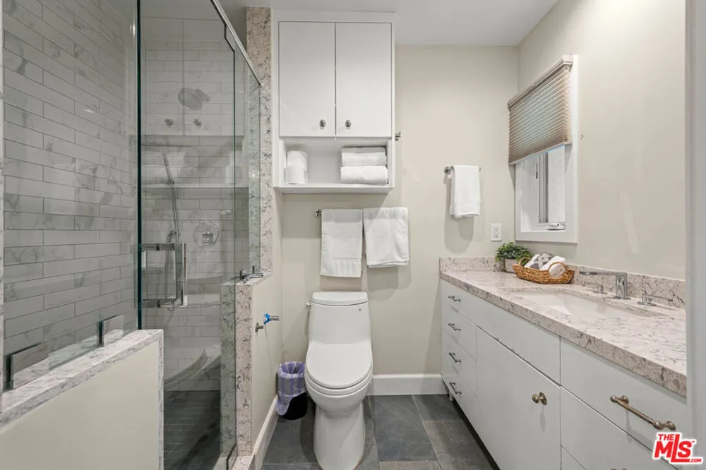 14034 Valerio Street Van Nuys, CA 91405