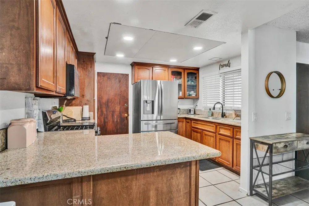 1173 S Cactus Rialto, CA 92376