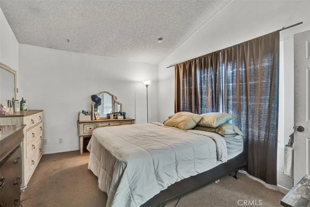 1173 S Cactus Rialto, CA 92376