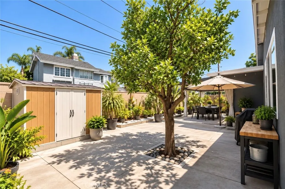 1521 W Crone Anaheim, CA 92802