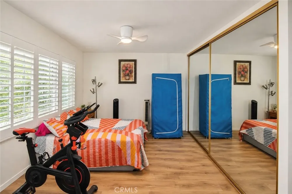 1521 W Crone Anaheim, CA 92802