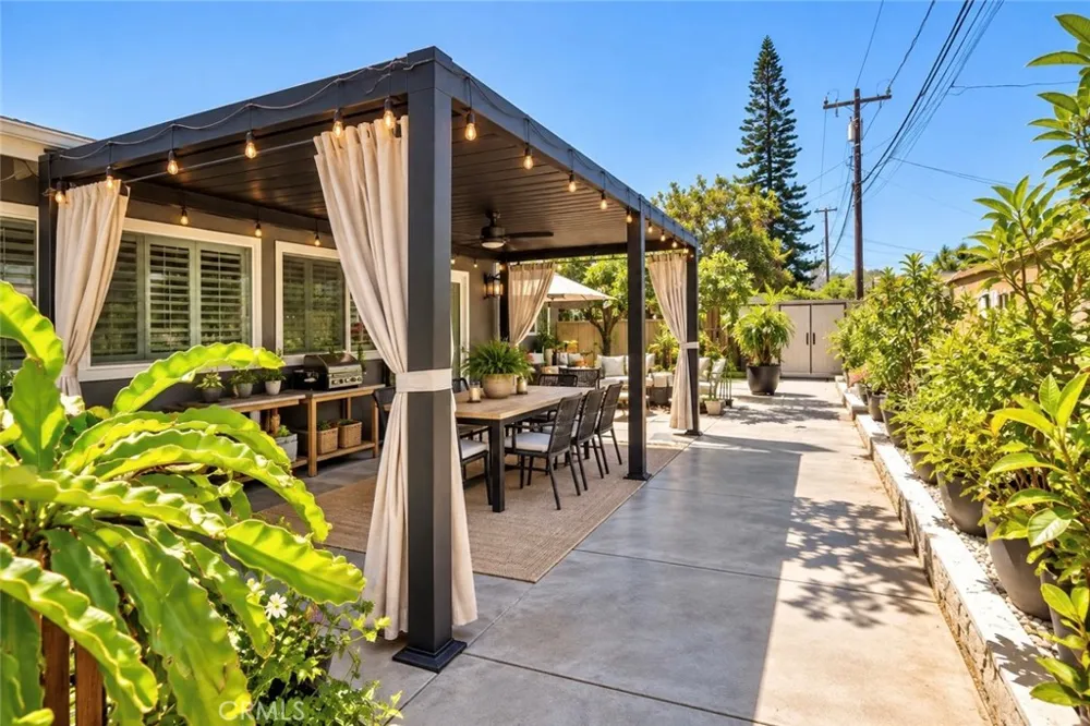 1521 W Crone Anaheim, CA 92802