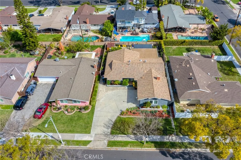 1521 W Crone Anaheim, CA 92802