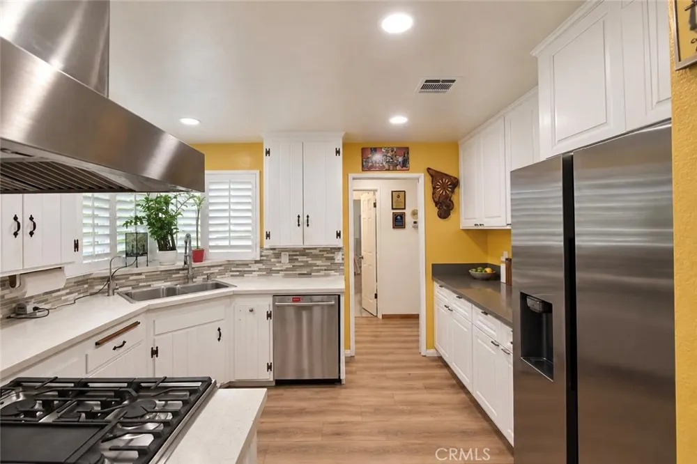 1521 W Crone Anaheim, CA 92802