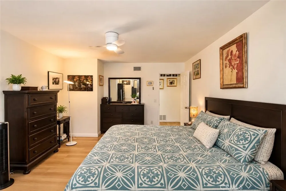 1521 W Crone Anaheim, CA 92802