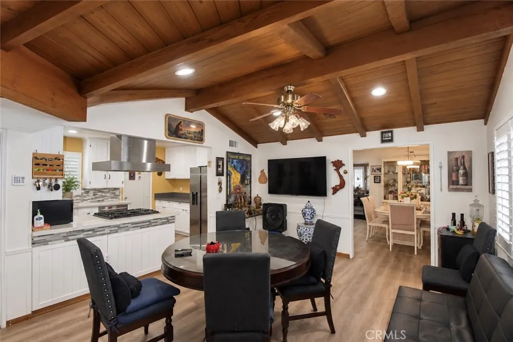 1521 W Crone Anaheim, CA 92802