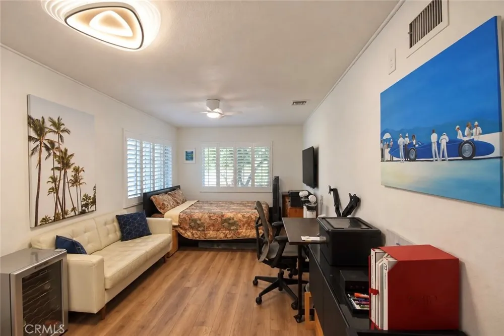 1521 W Crone Anaheim, CA 92802