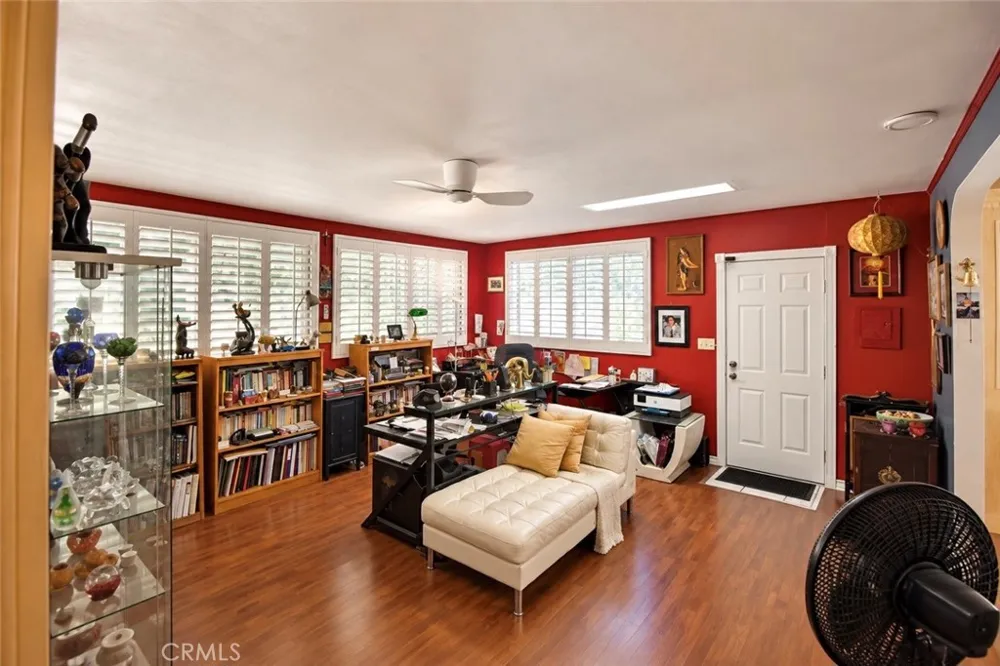 1521 W Crone Anaheim, CA 92802